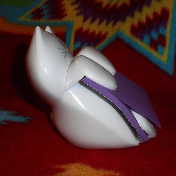 White CAT-330 Pop-Up Note Dispenser by Post-It for 3"x3" Acordion Pop-Up Notes - Picture 3 of 4